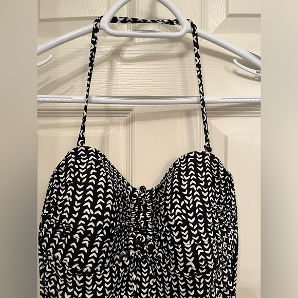La Blanca One Piece Black White Halter Bathing Suit Sz 8 Vacation Beach Cruise‎ - Picture 2 of 11